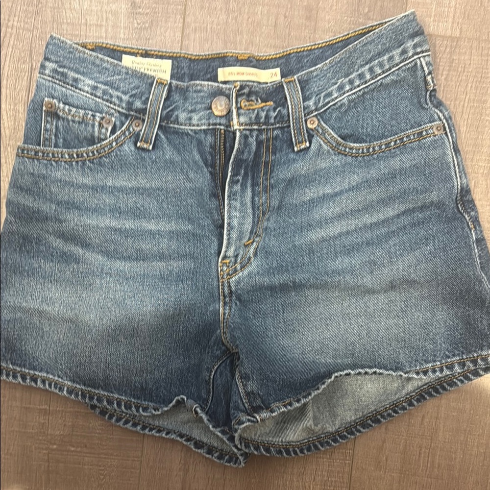 Levi’s Blue Denim Women's 80s Mom Shorts